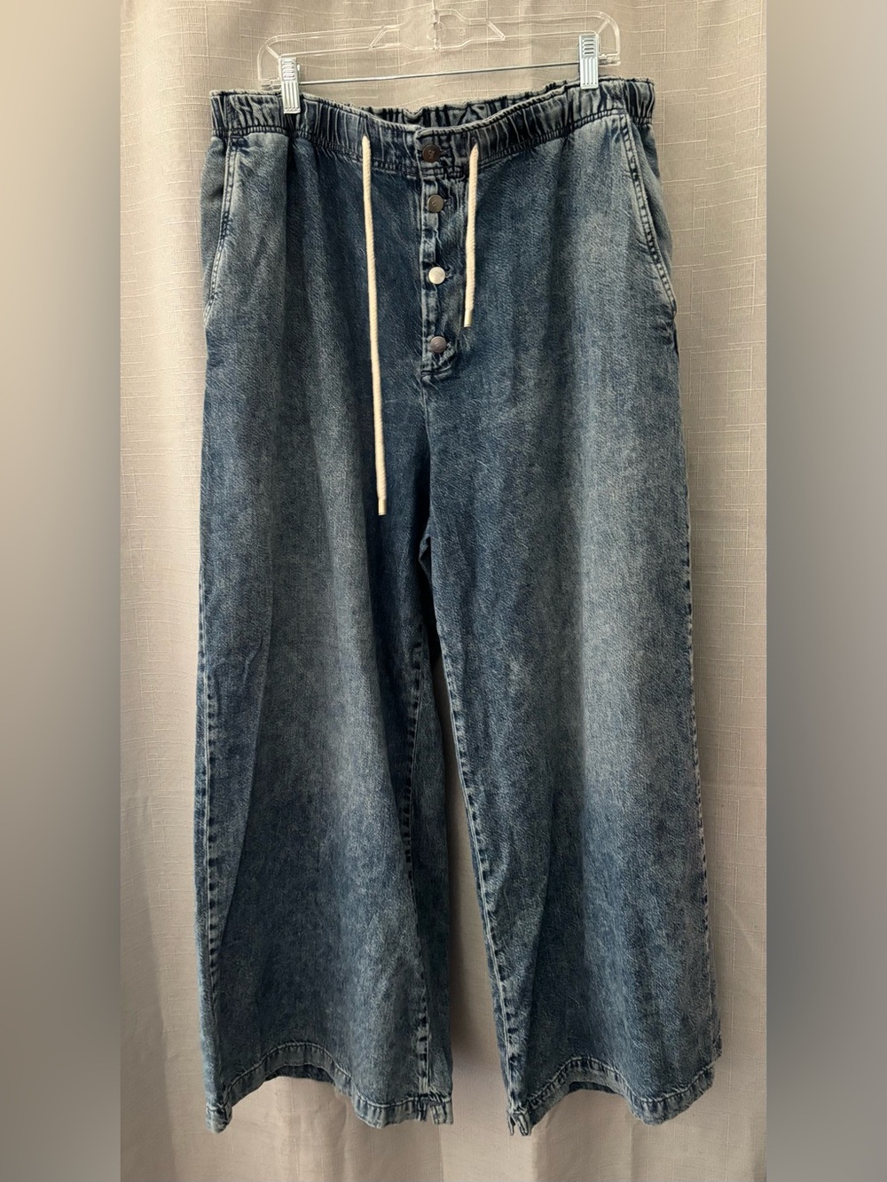 Pilcro Light Blue Wide-Leg Drawstring Jeans with Washed Finish - Picture 3 of 10